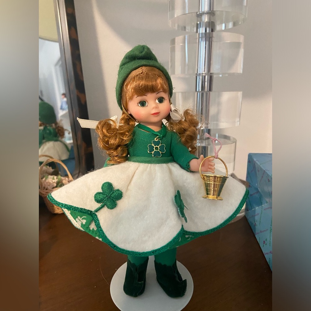 Madame Alexander doll Ireland Irish Lillian Vernon designed 🍀